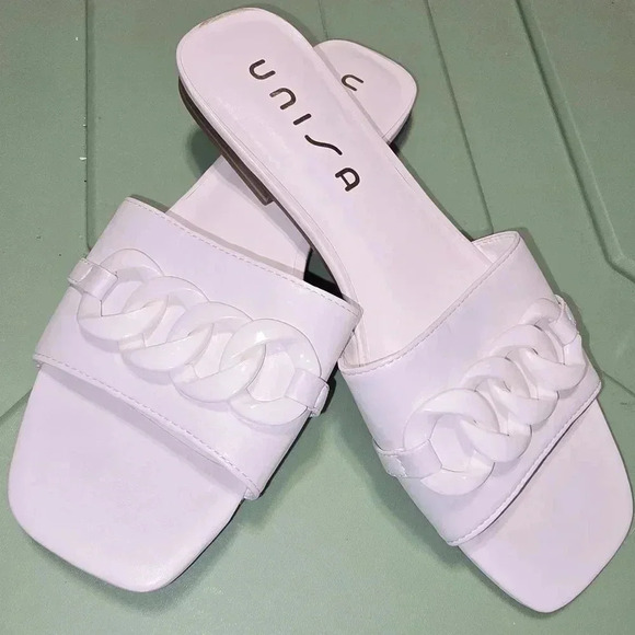 NWOB Unisa Unsully Chain Flat Sandal Slide White Women's 9.5 - Picture 1 of 9